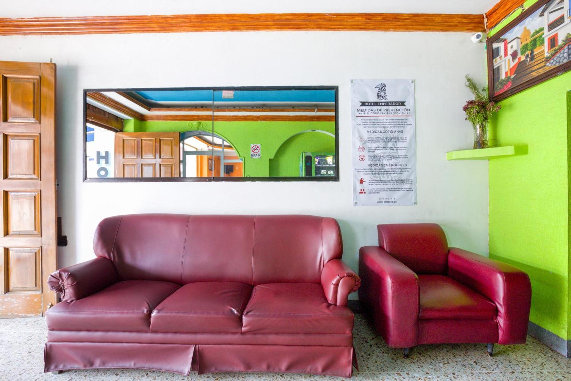 Oyo Hotel Emperador, Oaxaca 外观 照片