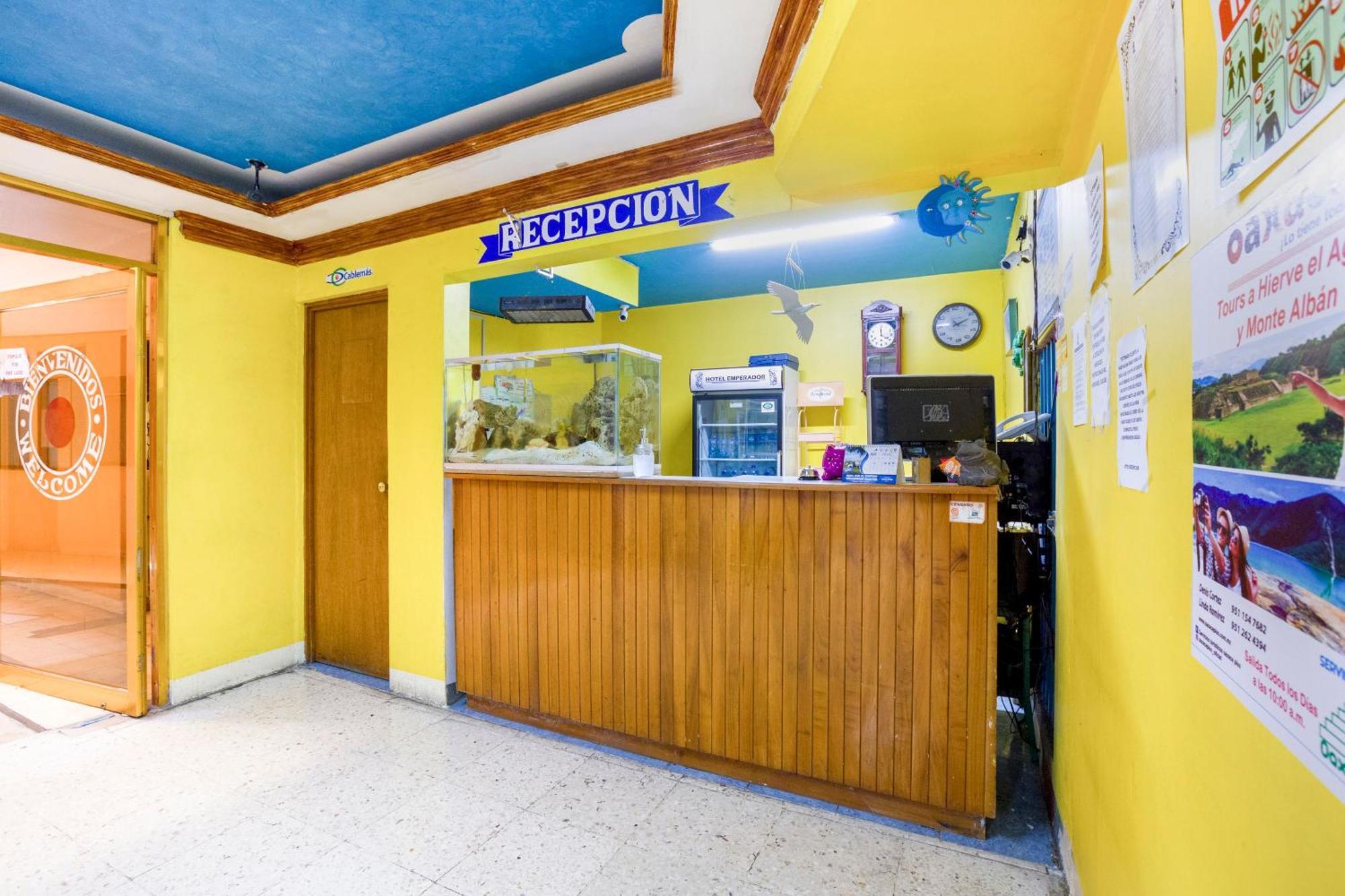 Oyo Hotel Emperador, Oaxaca 外观 照片